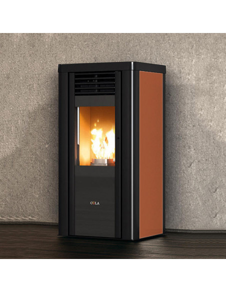 Stufa a pellet ventilata Anselmo Cola Pupilla in acciaio verniciato colore Rust 12,3 kW - Climaway