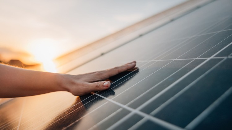 Accumulatori di energia solare: funzionamento e vantaggi
