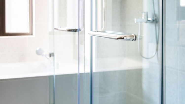 Acido citrico per la doccia: elimina il calcare in 15 Minuti