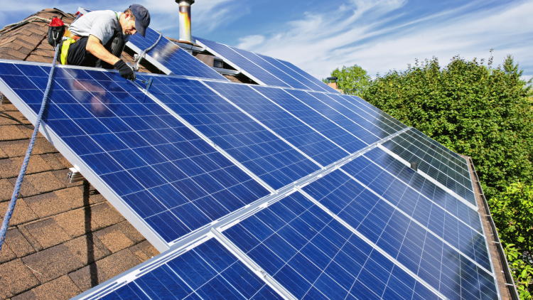 Fotovoltaico condominiale schema: come funziona davvero