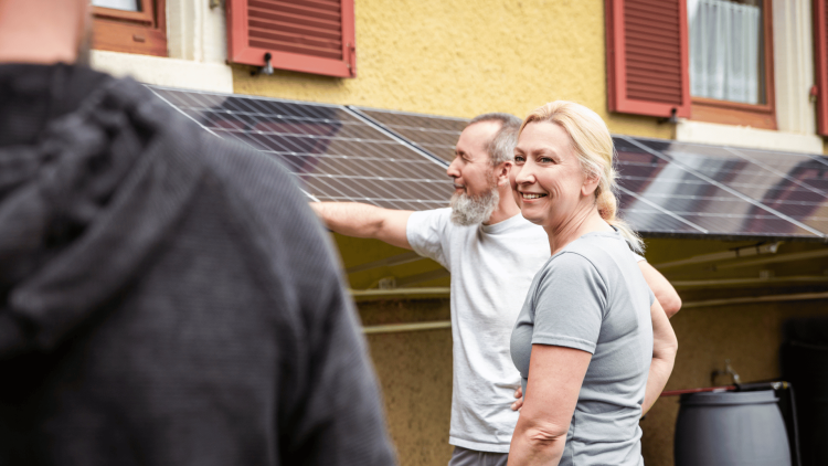 Reddito Energetico 2026: il bonus fotovoltaico per famiglie con ISEE basso