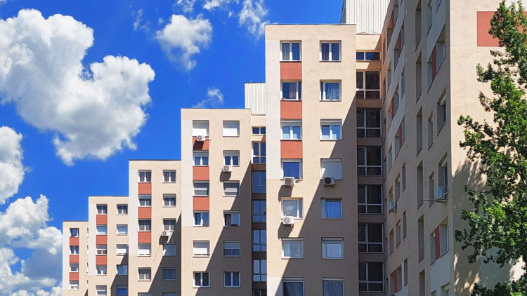 Condizionatore in condominio: regole e soluzioni pratiche