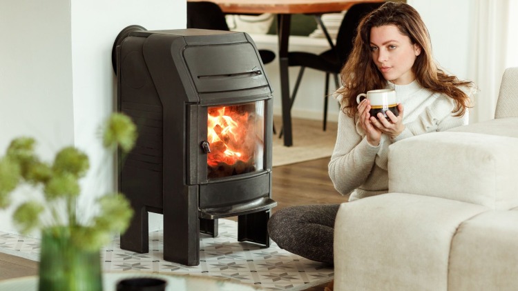 Quale stufa a legna comprare: guida alla scelta per la tua casa